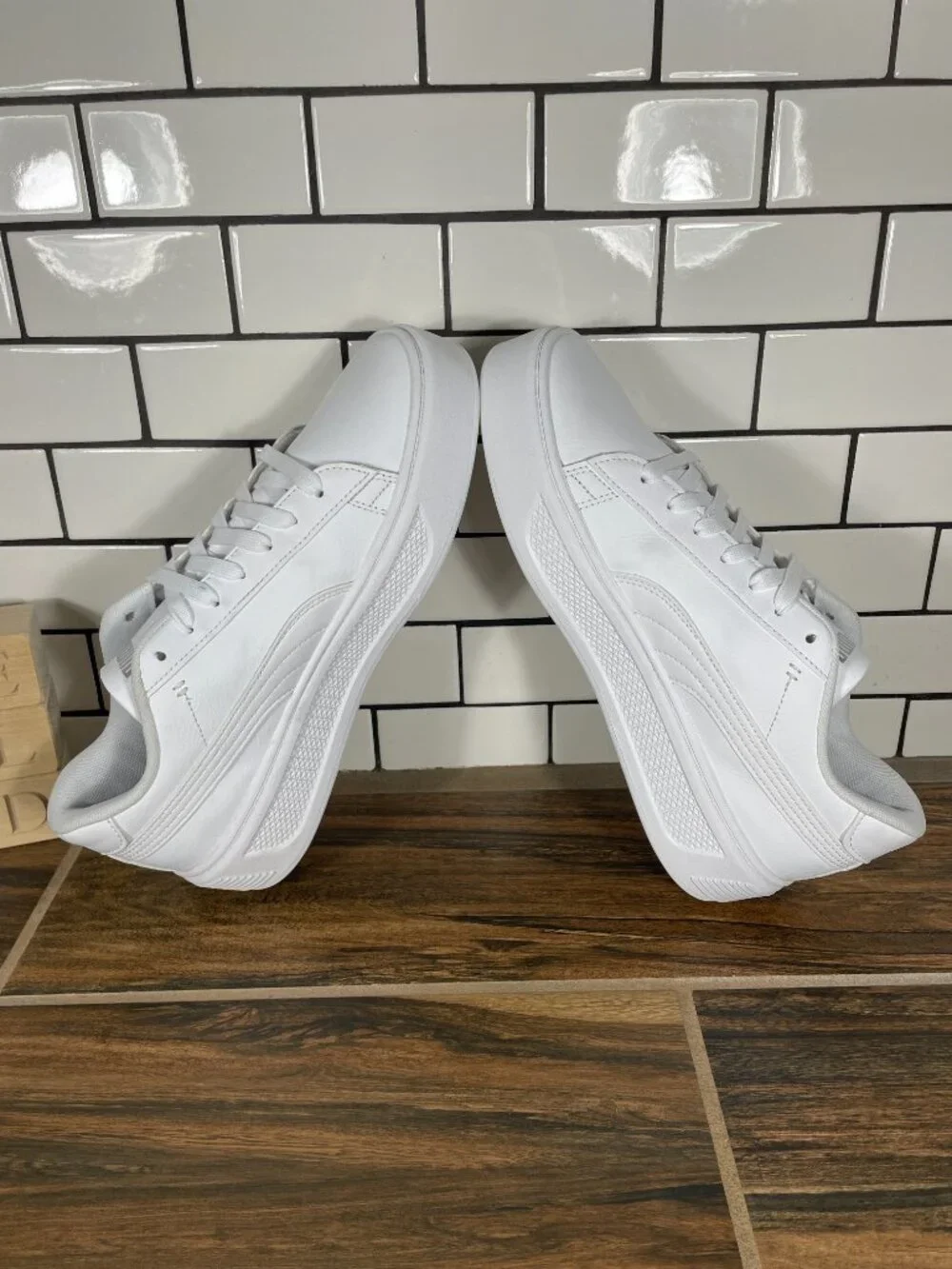 Puma Smash Platform v3 Shoes Womens Size 9 White Leather Casual Low Top Sneakers